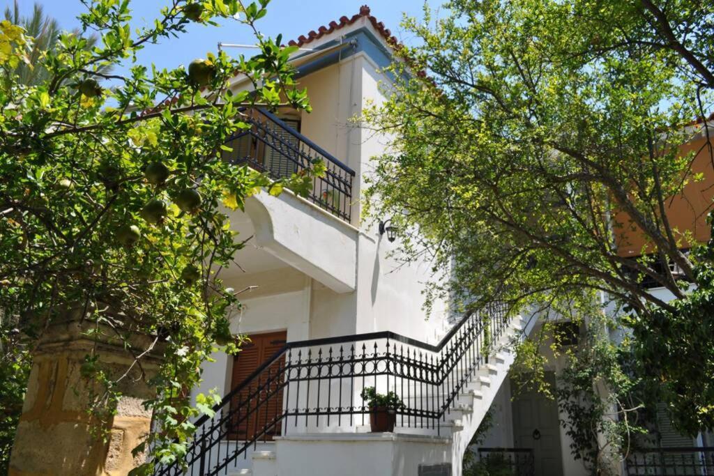 Κέντρο Αίγινα Ήσυχη Κατοικία90Τμ Δίπλα Στη Θάλασσα Extérieur photo