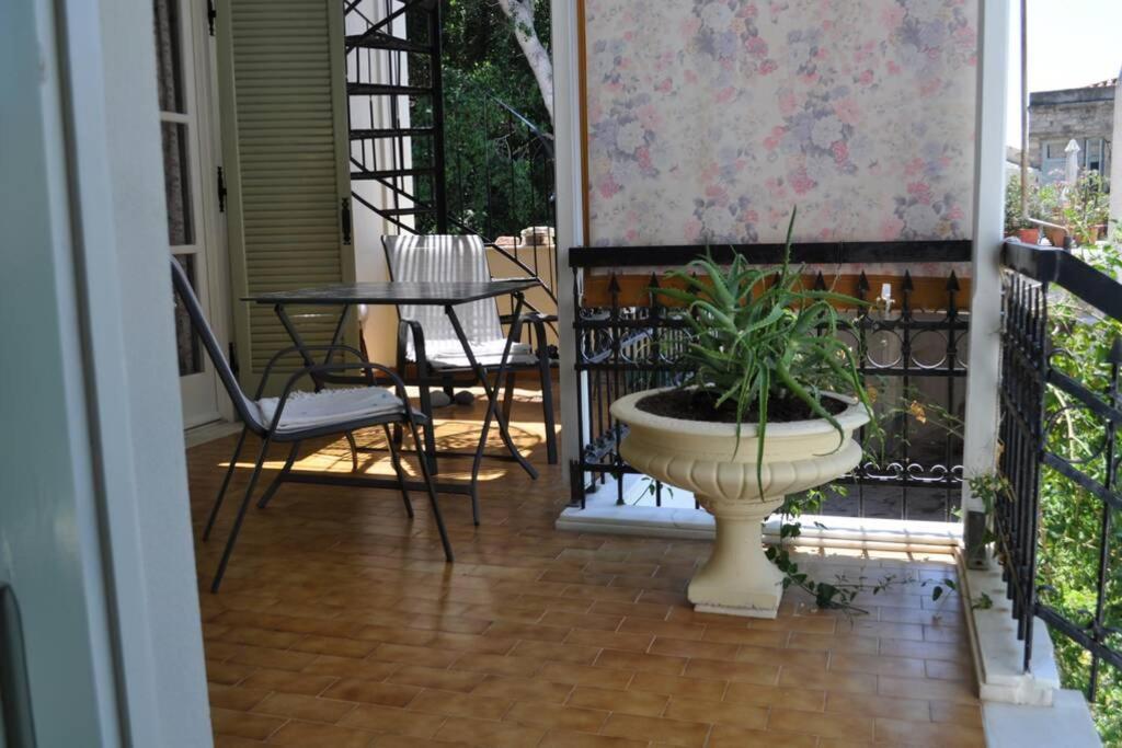 Κέντρο Αίγινα Ήσυχη Κατοικία90Τμ Δίπλα Στη Θάλασσα Extérieur photo